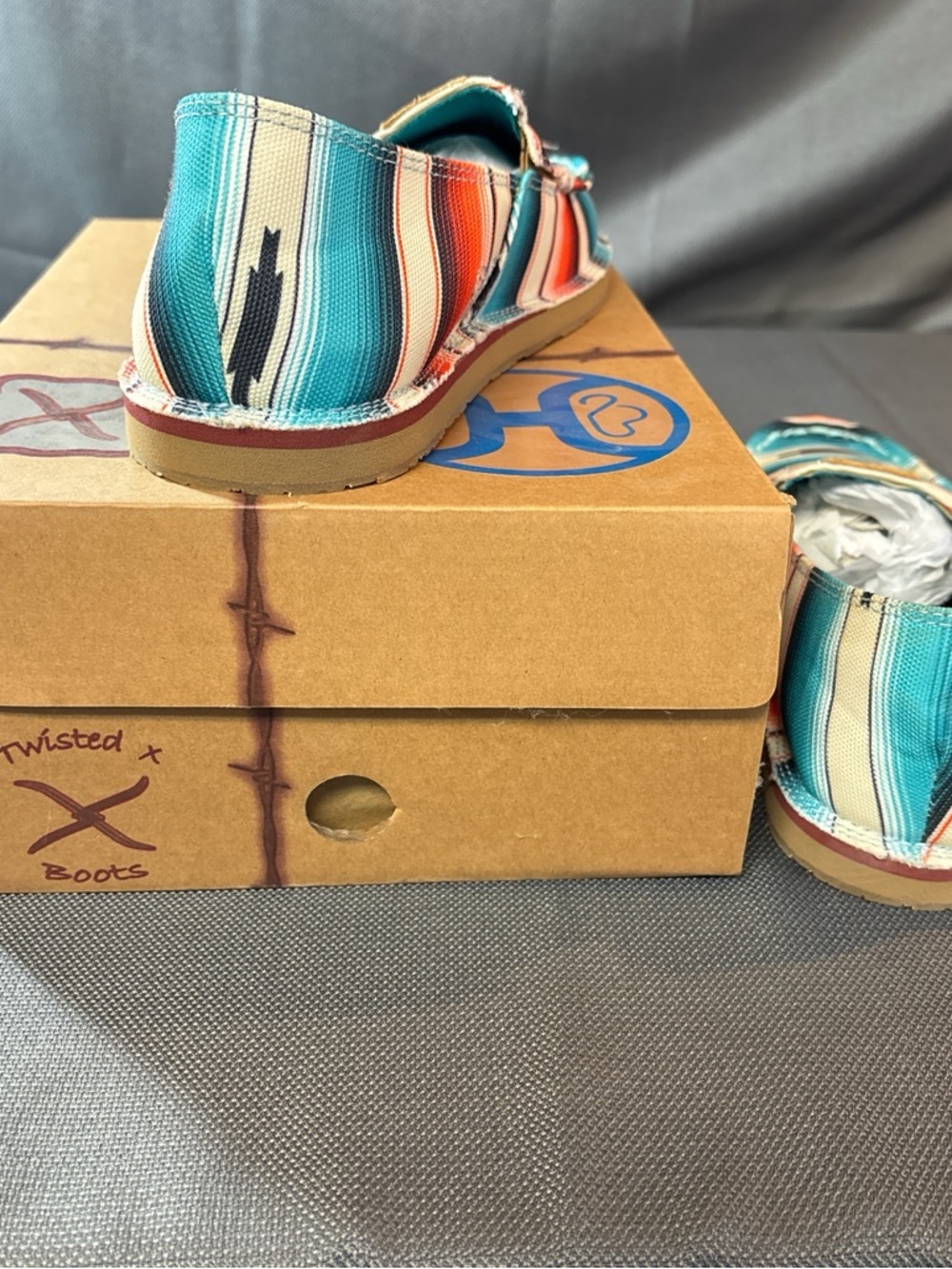 Twisted X Women's Hooey Slip-On shoes in the Sunset Serape pattern size 7. - Picture 2 of 5